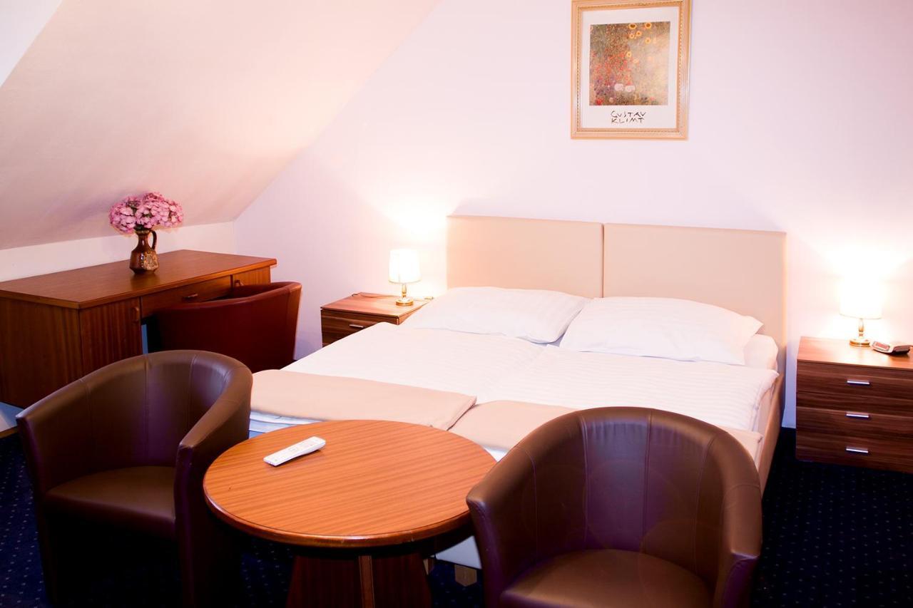 Alter Telegraf Hotel 3*
